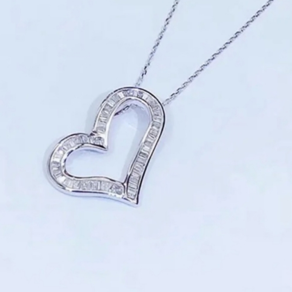 NEW Silver 925 Crystal Heart Pendant Necklace CZ Feminine  18" Chain NWT